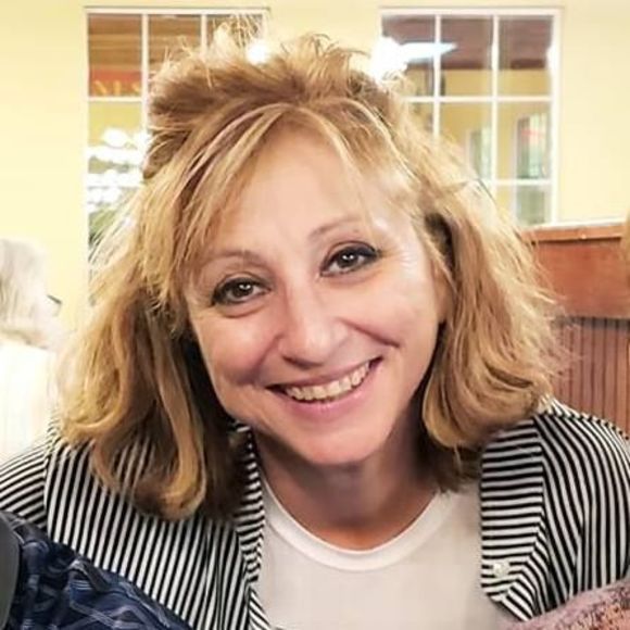 Meet your Posher, Denise - Picture 1 of 1